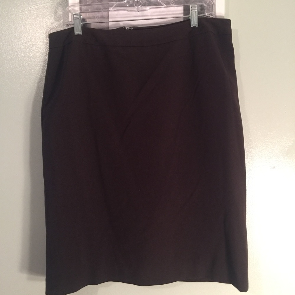 Jones & CO Skirt